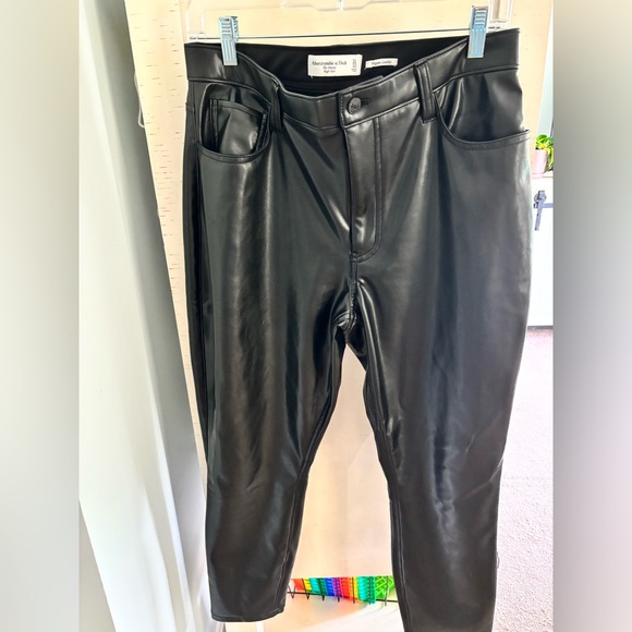 Abercrombie & Fitch Black Skinny Vegan Leather Pants 12s curve love - Picture 2 of 6